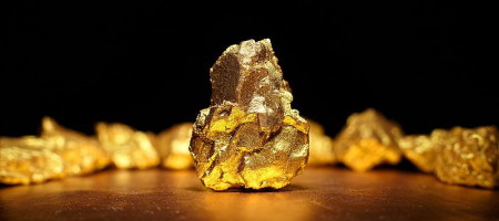 Золото тонет: «чистая позиция» на новом 21-месячном «дне»