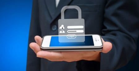 Какие угрозы для финансов таит в себе смартфон?